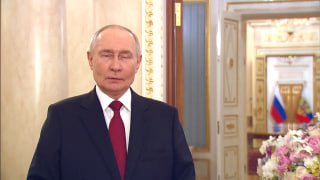Владимир Путин поздравил российских женщин с 8 Марта, Международным женским днёмЩедрая, милосердная, по-настоящему мудрая женская душа делает мир лучше и добрее, а материнская любовь остаётся в сердце...